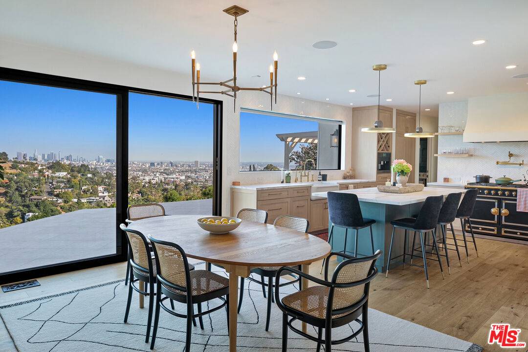 2720 Hollyridge Dr 4BR Hollywood Hills East La