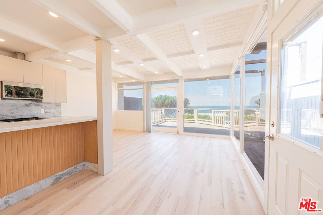 7273 Birdview Ave 2BR Malibu La