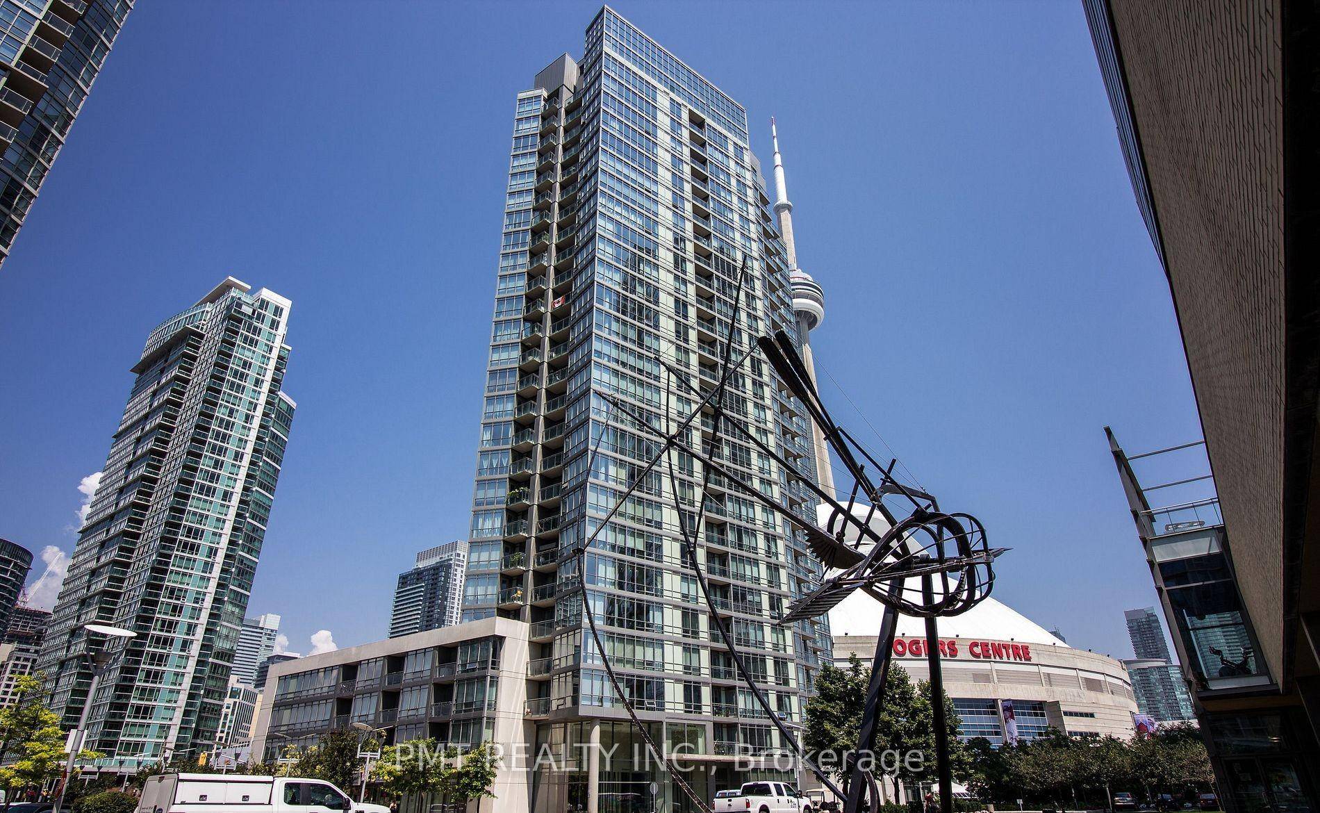 Welcome to 5 Mariner Terrace 1808, a spacious and light filled condo in the iconic Harbour View Estates community !