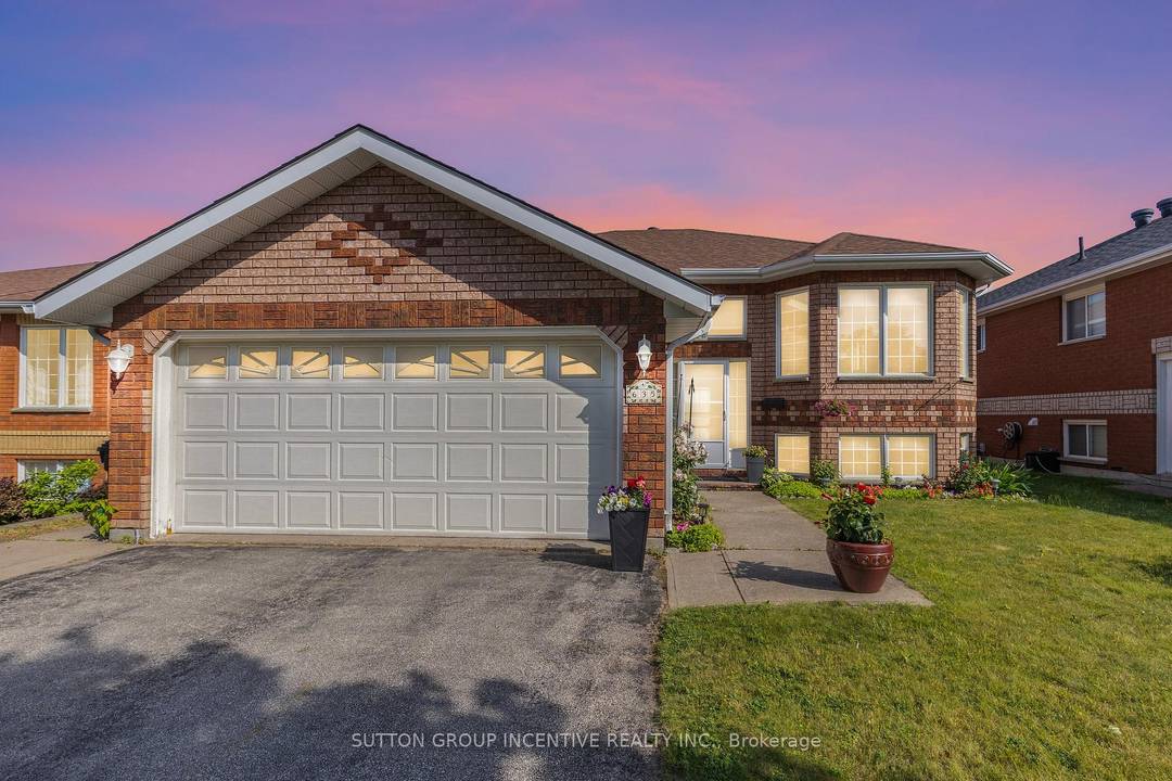 New Price ! ! Motivated Seller Welcome Home to 635 Wayne Cres Midland Ontario, This wonderful all brick raised bungalow is Available Now for you and your family.