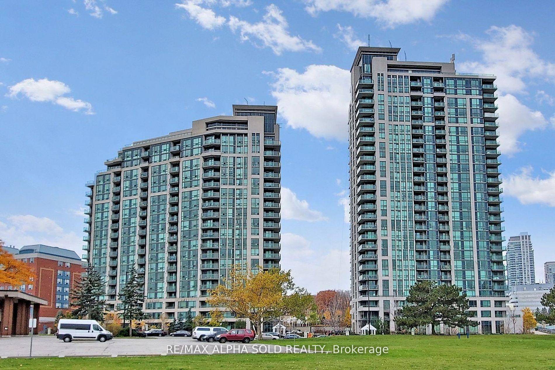Welcome To This Meticulously Maintained Spacious 2 Bedroom 2 Full Washroom Corner Unit !