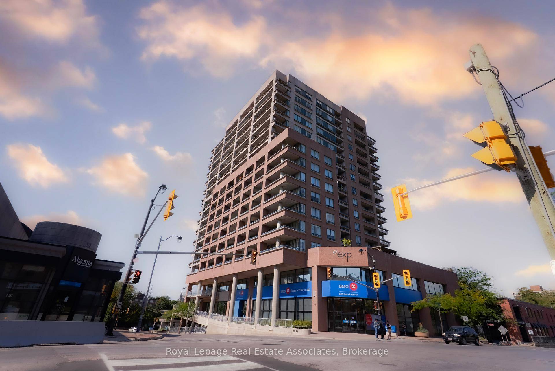 Welcome to the prestigious Belvedere Building, ideally located in the heart of downtown Brampton !