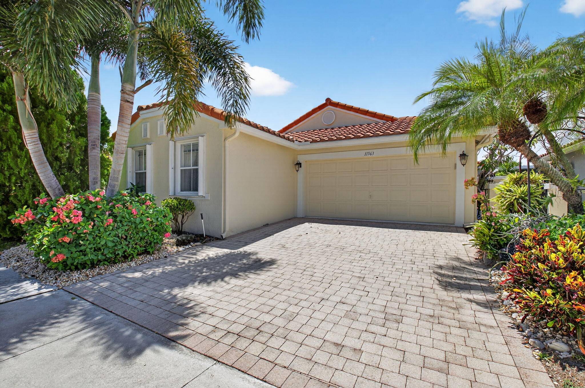 Welcome to The Cascades, a sought after 55 Community located in Boynton Beach.