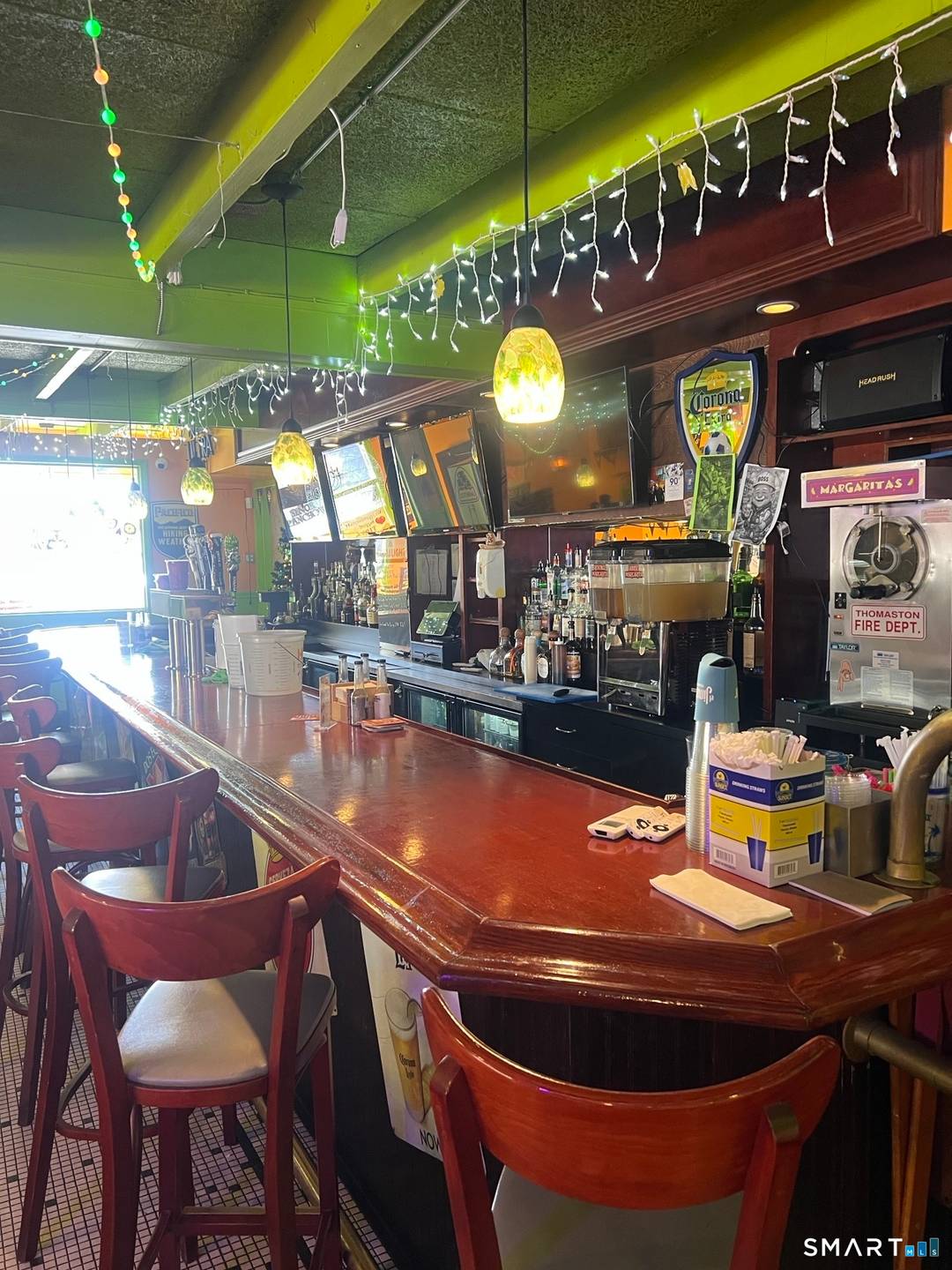 Great Opportunity, Great Location on a well traveled road in this popular Connecticut Town.