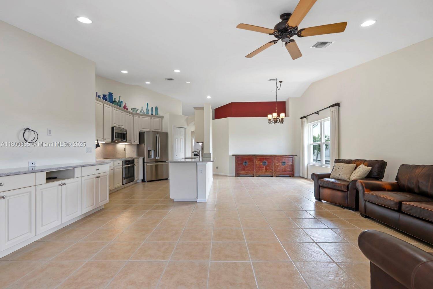 Welcome to your dream getaway or permanent retreat in Naples !