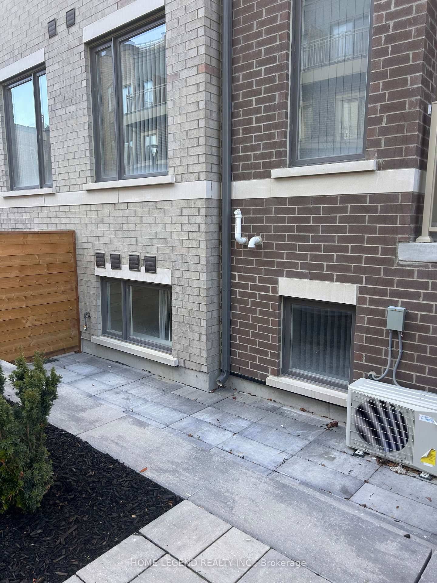 Welcome To This Stunning Menkes 2 Bedroom Condo Town House.