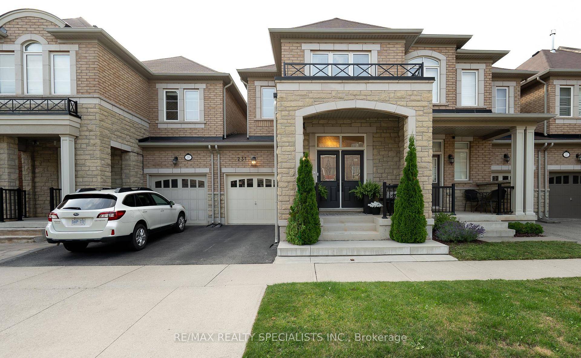 In the heart of Oakville's prestigious neighborhood is this exquisite 3 bedroom, 4 bathroom modern masterpiece.