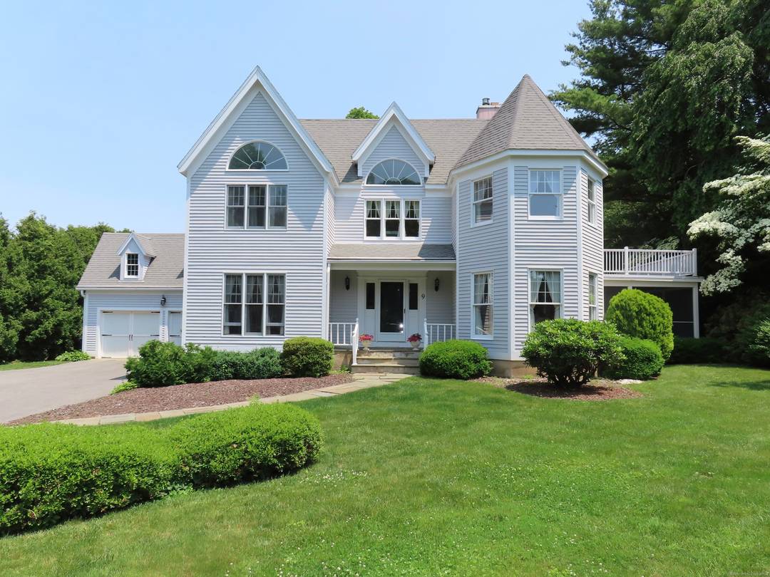 Imagine evening strolls in the village and chatting with neighbors in the home of American Impressionism.