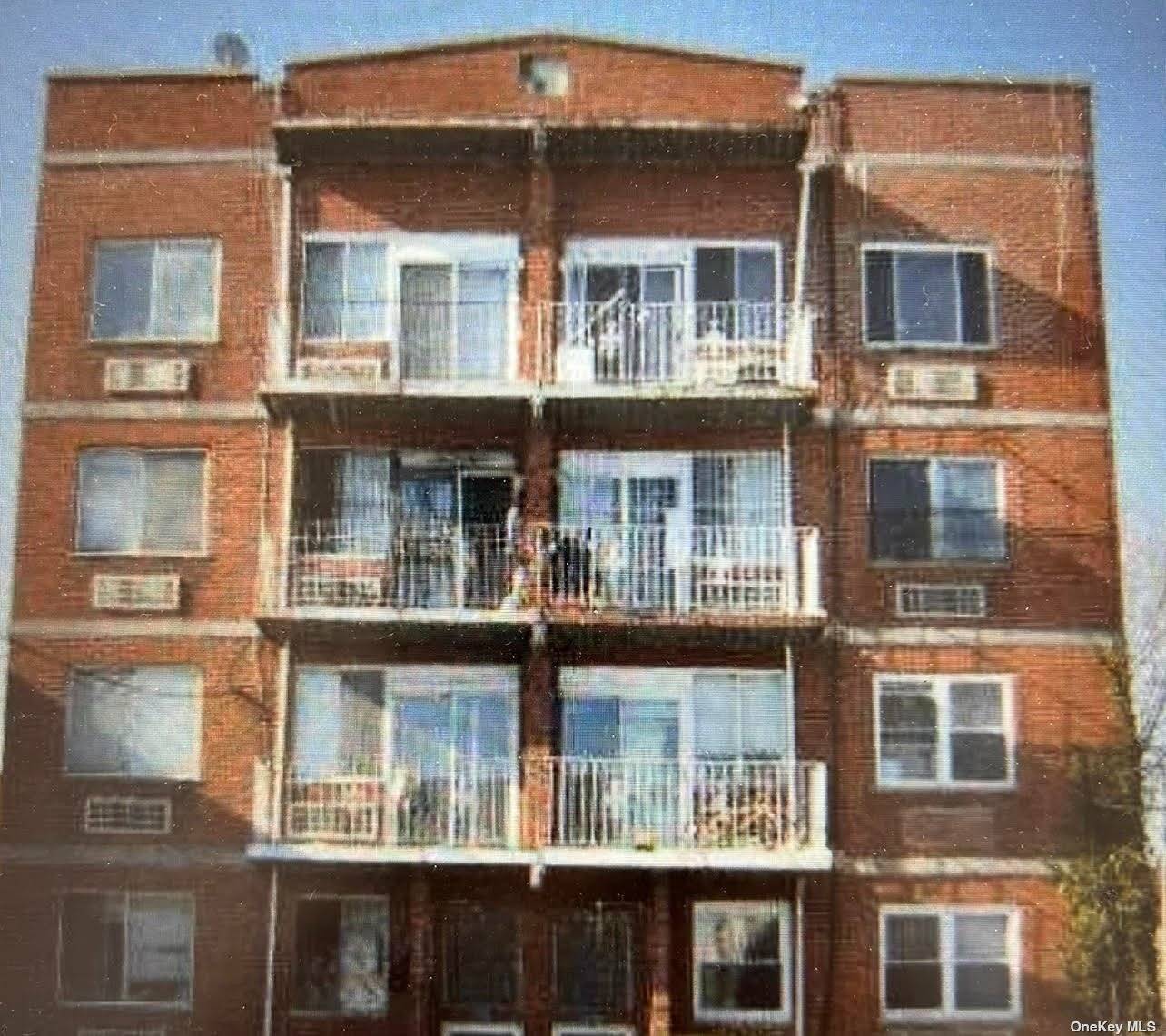 Beautiful two bedrooms condo apartment located, in corona, near all commercial store, one block from train station, private parking included