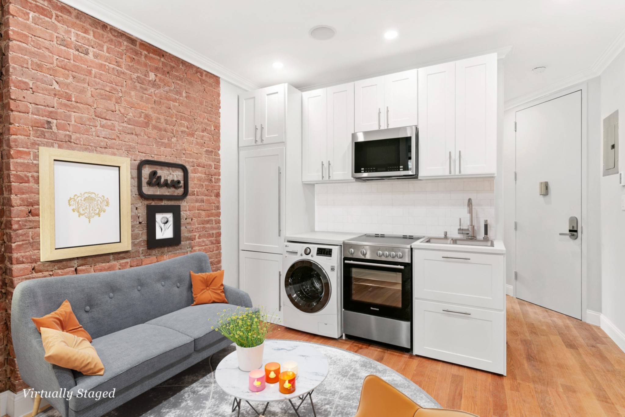 INQUIRE FOR VIDEOAVAILABLE IMMEDIATELYCome and see this beautiful 2 bedroom apartment.