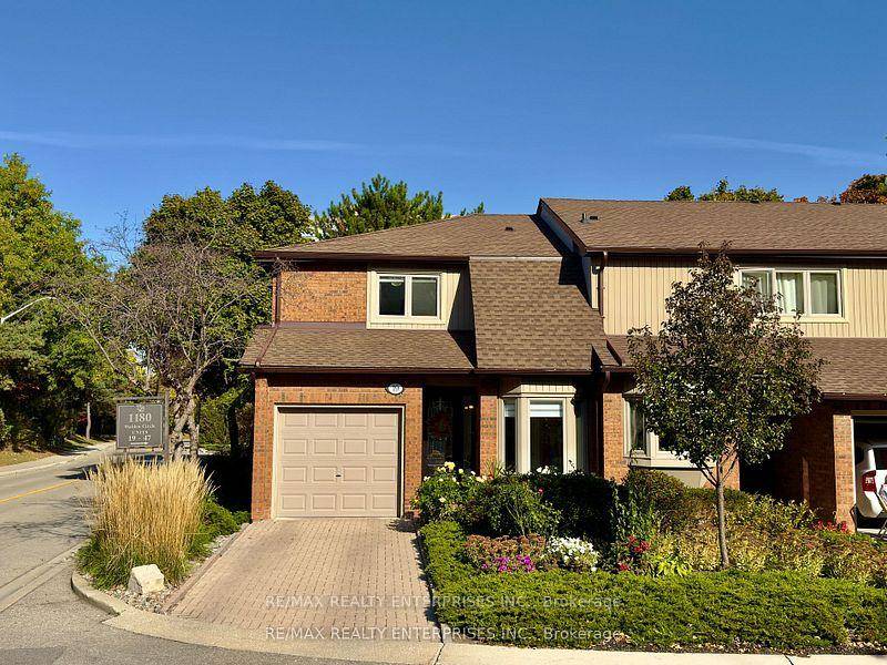 Beautifully renovated, impeccably kept, two storey Walden end unit, nestled in the quiet friendly community of Walden Spinney.