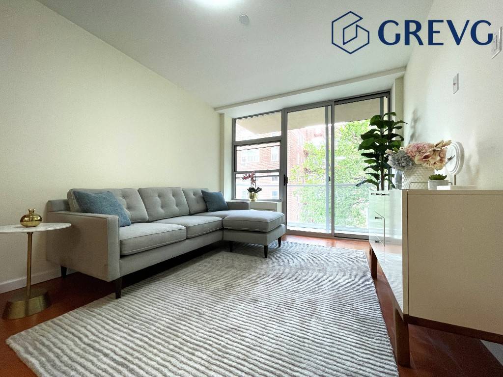 Flushing Brand New Elevator Condominium Spacious 2 bedroom 2 bathroom unit with balcony.