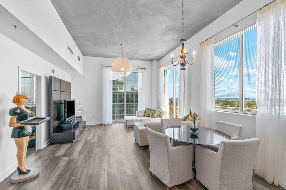 PENTHOUSE LIVING ! ! Live the high life in this updated 3BR, 2BA penthouse at The Edge one of downtown West Palm Beach's most sought after luxury buildings !