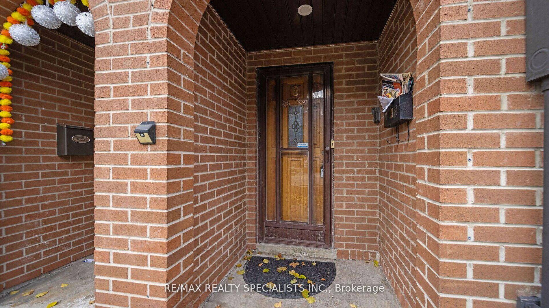 An Incredible opportunity awaits at 6 Darras Crt In Brampton.