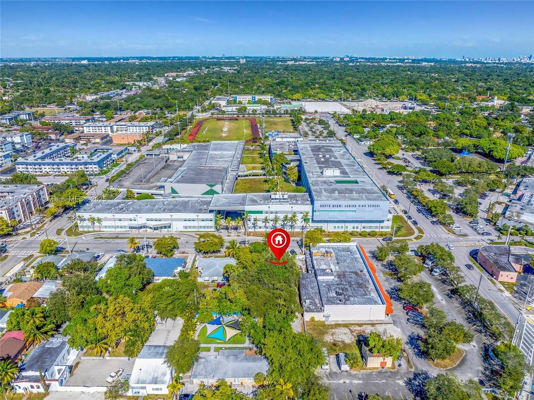 Duplex next to North Miami Senior School.
