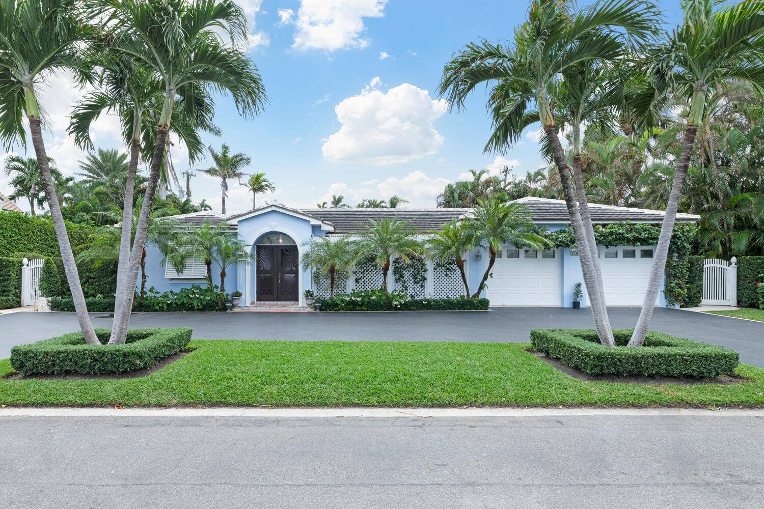 Experience classic Palm Beach living in this beautifully furnished three bedroom, three bath home located on one of the North End's most desirable streets.