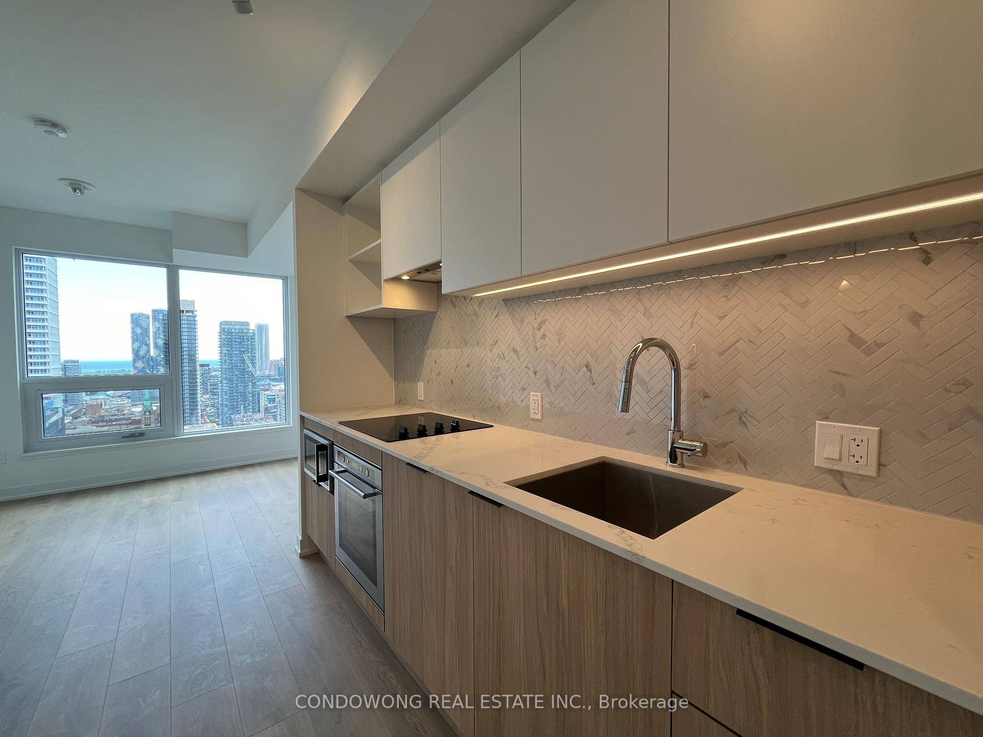 Immerse Yourself in Urban Charm at Centre Court's Condominium, This Stylish 1 Bedroom Suite which Offers a Perfect Blend of Comfort and Convenience in Toronto.