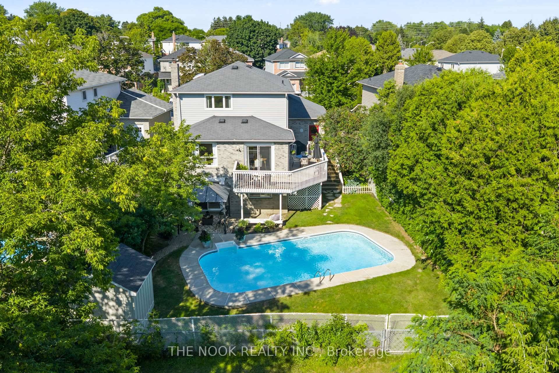 Exceptional Home Located In A Sought After Oshawa Neighbourhood Right On The Whitby Border !
