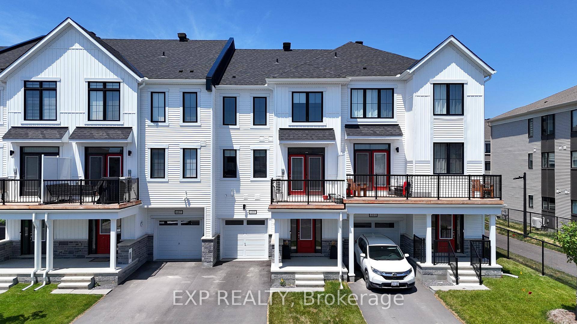 Welcome to 689 Quilter Row a beautifully upgraded 2024 built freehold townhome located on a quiet, family friendly street in the growing community of Richmond.