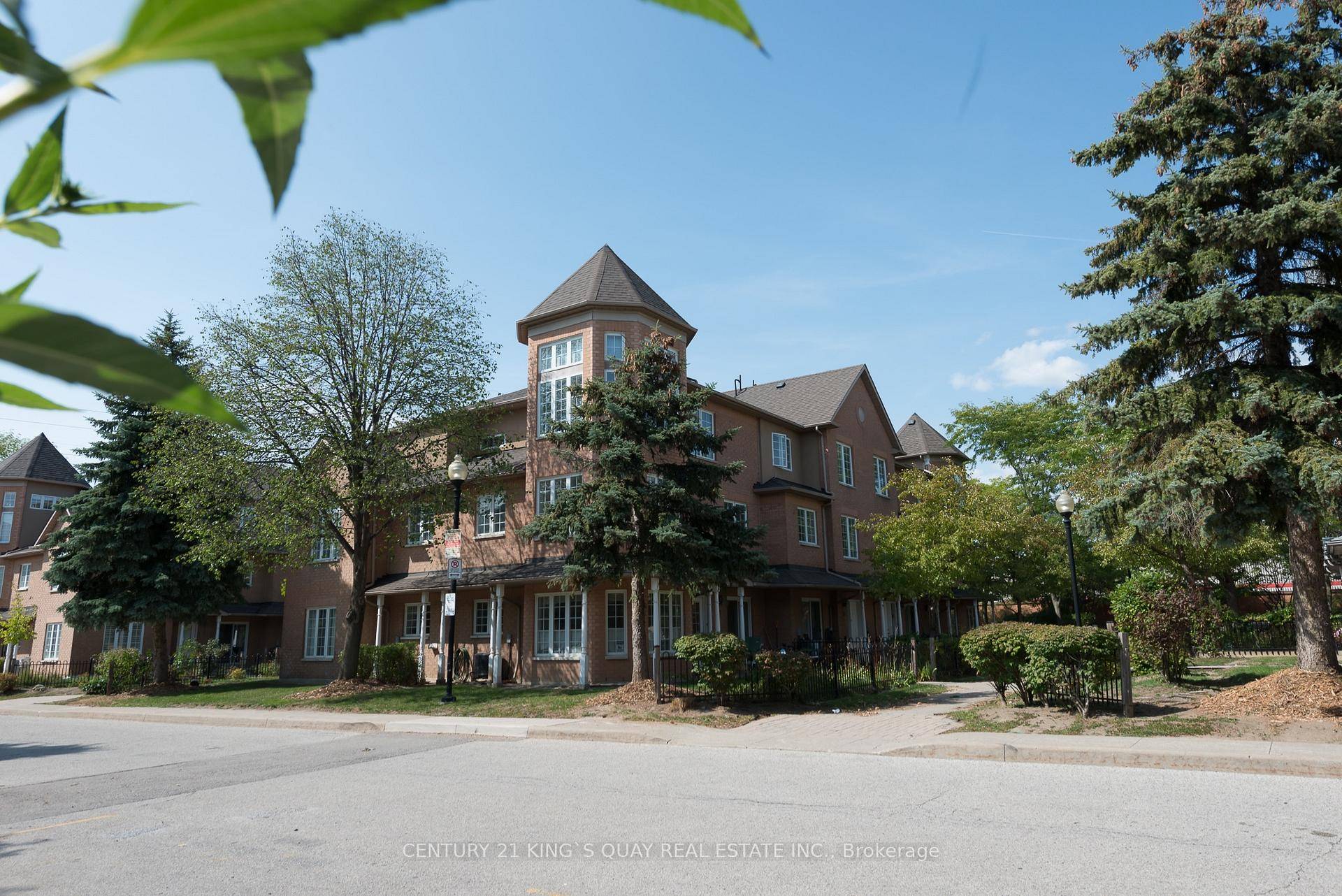 3 Bedroom condo townhome in prime Unionville core location.