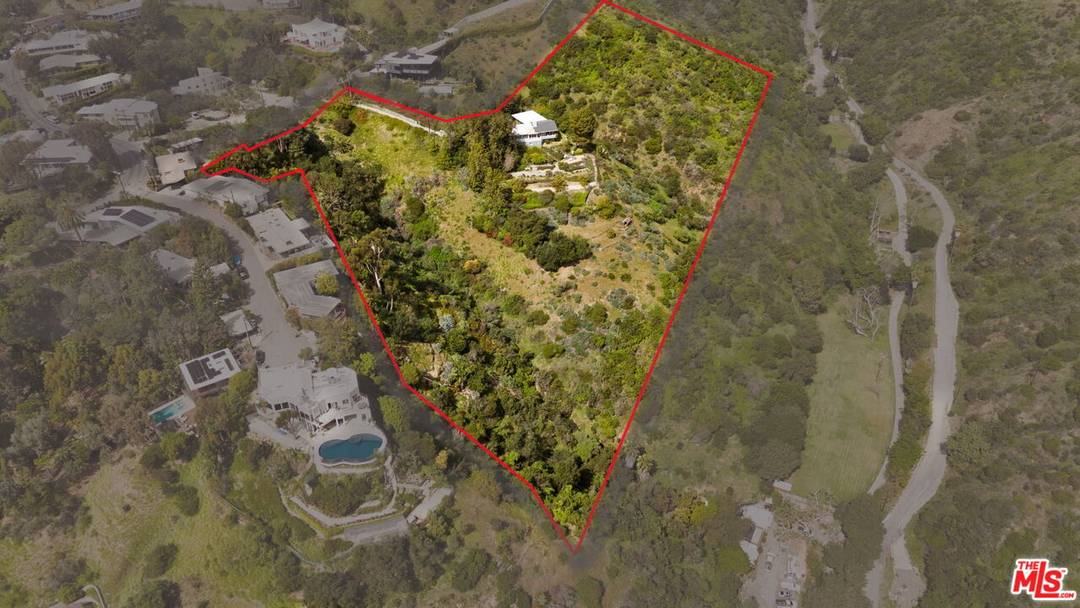 1406 N Kenter Ave 4BR Brentwood La