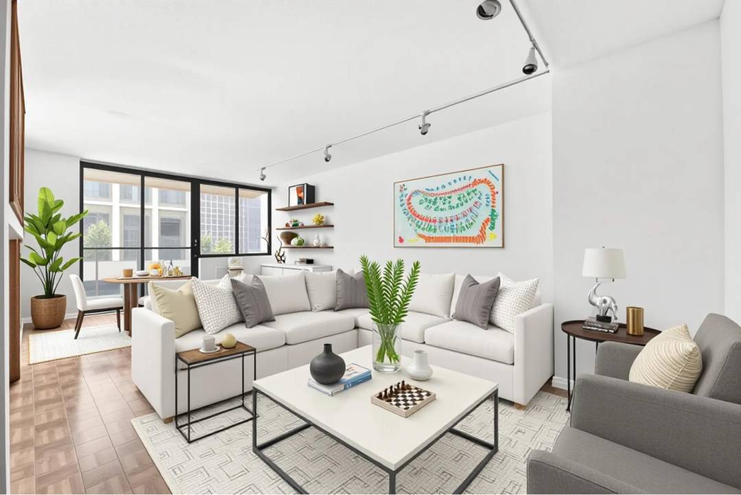 Bring Your Contractor amp ; Your Vision To Create Your Dream Home This converted Junior 4 condo offers the perfect opportunity to customize a spacious 1 Bedroom Den, 1.