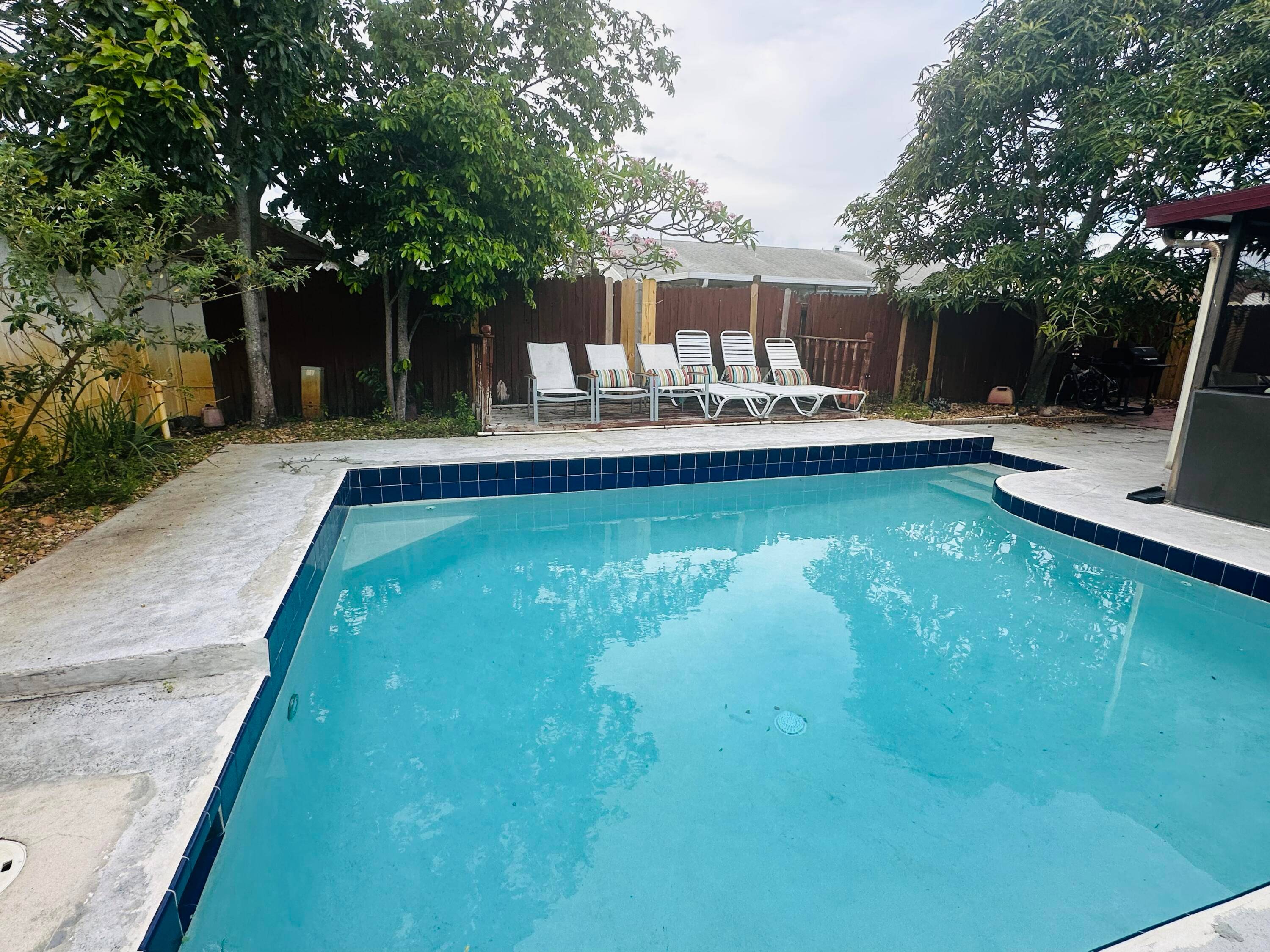 4 BEDROOM POOL HOME READY TO SPLASH THIS SUMMER COME TAKE A LOOK AT THIS REALLY NICE OPEN FLOORPLAN WITH 4 TRUE BEDROOMS 1 CAR GARAGE, ACCORDIAN SHUTTERS FOR ENTIRE ...