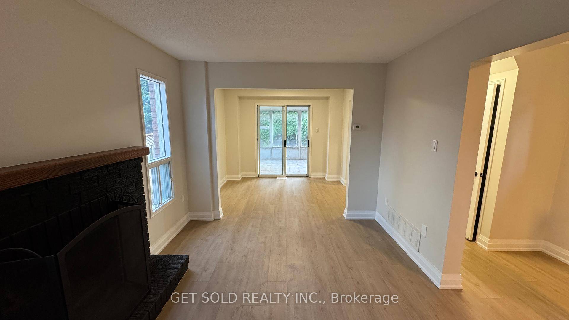 Attention all first time home buyers, small families, and investors alike !