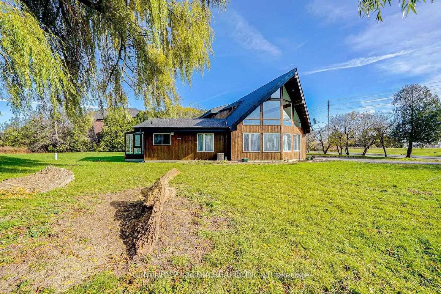 Beautiful Furnished 200X200 Almost 1 Acre Premium Lot Home !