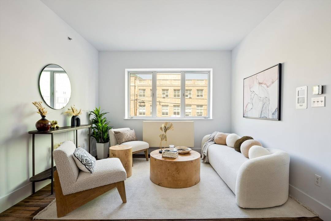 JUST LISTED Fully Renovated 2BR 2BA with Custom Kitchen Island amp ; Ultra Low Taxes Olive Park 5 Star Amenities Including Indoor Heated Saltwater Pool, Spa amp ; Jacuzzi Across ...