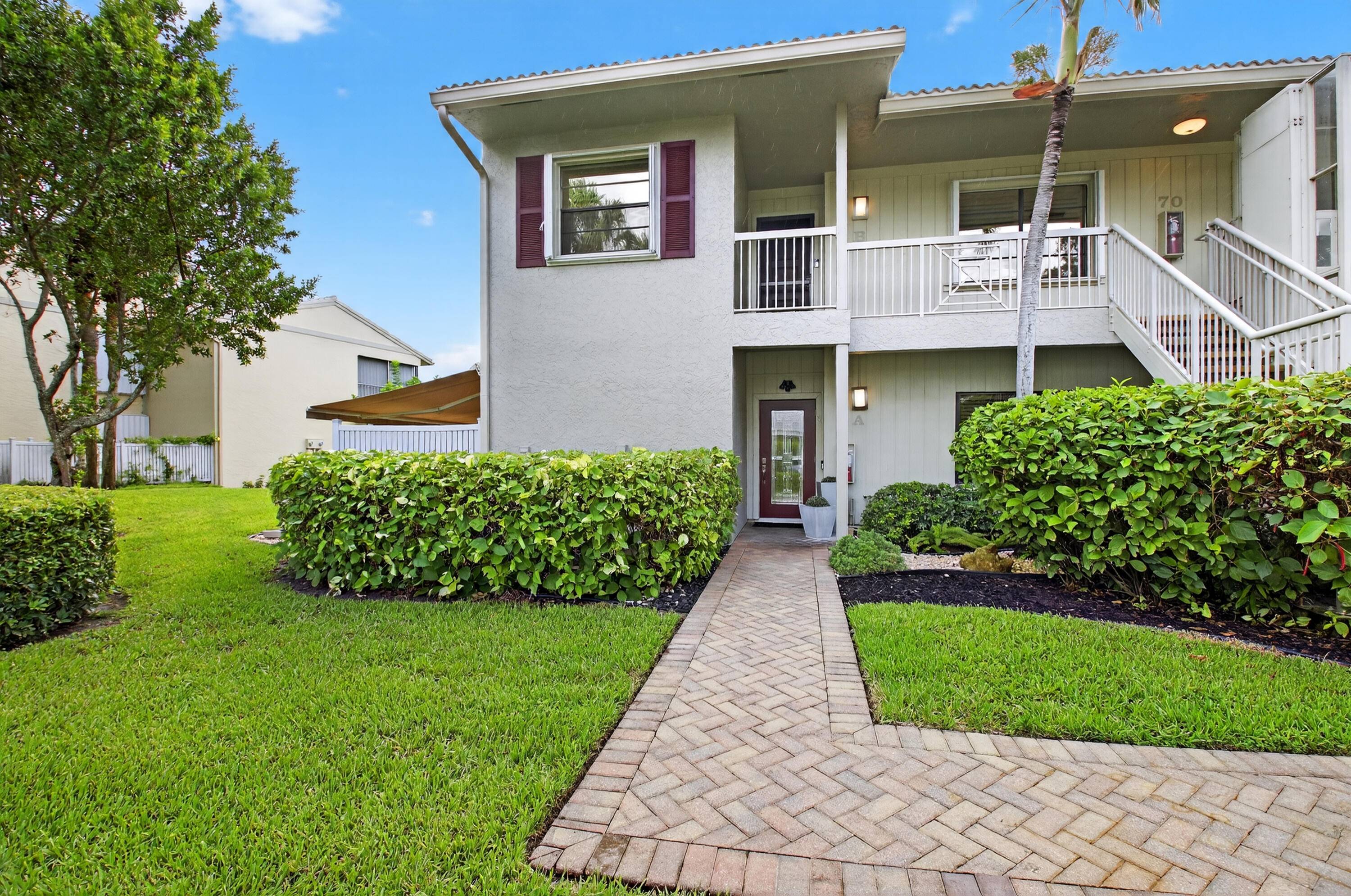 Experience refined country club living in this beautifully maintained 3 bedroom, 2 bath first floor condo, located within the prestigious Hunters Run Country Club.