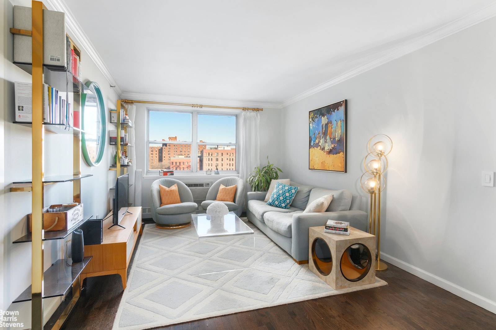 This super quiet split two bedroom, two bathroom apartment is east facing and is flooded with morning light.