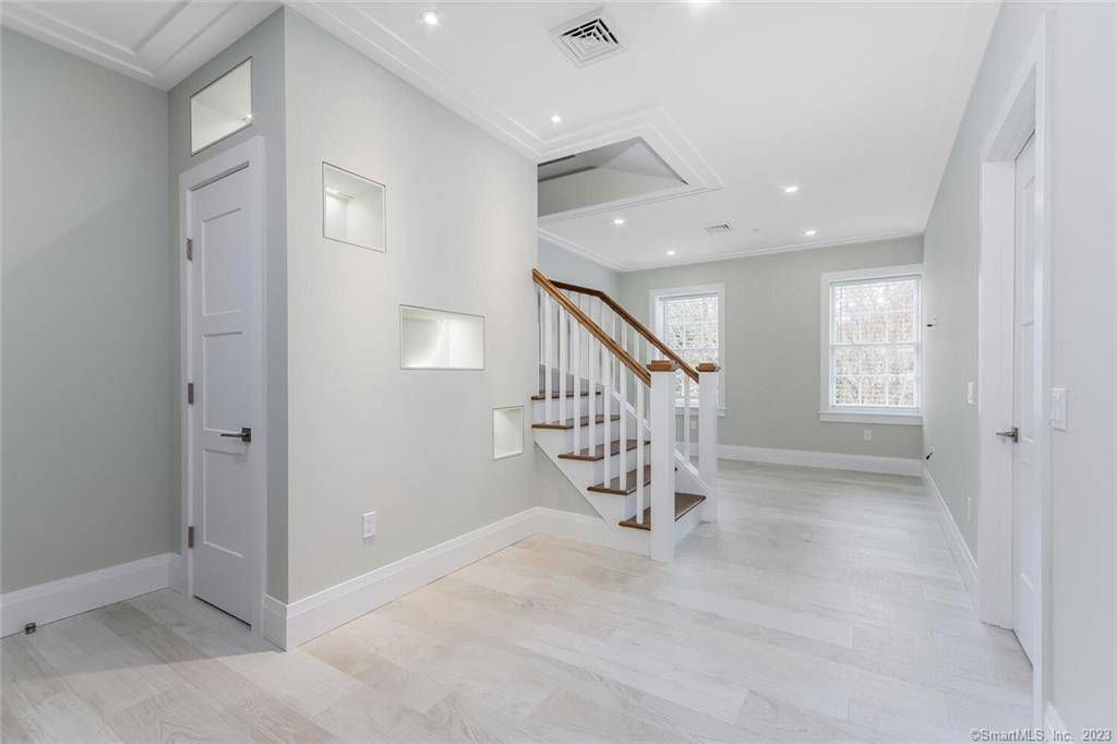 Welcome to Bronson House, Greenfield Hill s best new luxury rental opportunity !