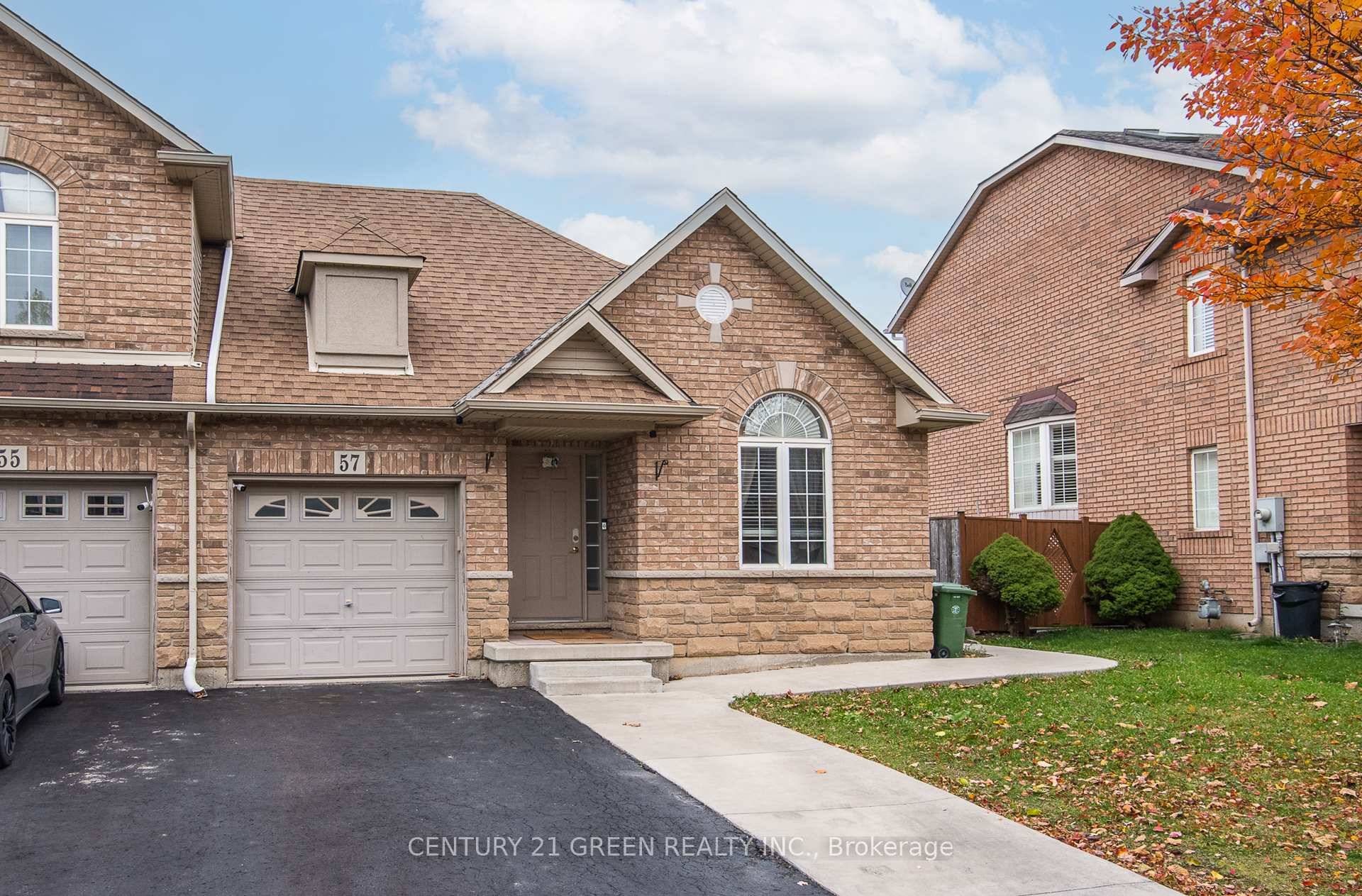 Beautiful Freehold End Unit Bungalow on Premium Lot.