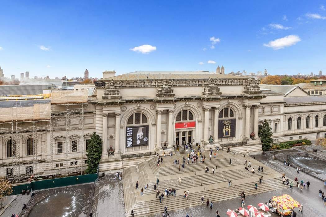 An Iconic view of the Metropolitan Museum, and Central Park welcomes you as soon as you enter the apartment 11D, on the 11th floor, at the full service Coop 1001 ...