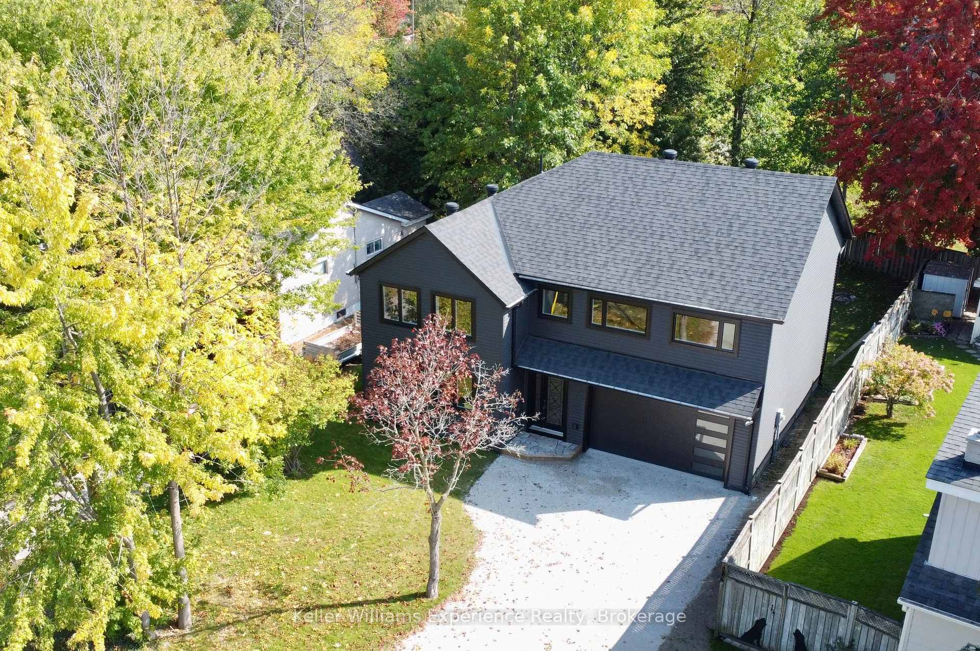Stunning Fully Renovated Home Steps from Historic Downtown Orillia !