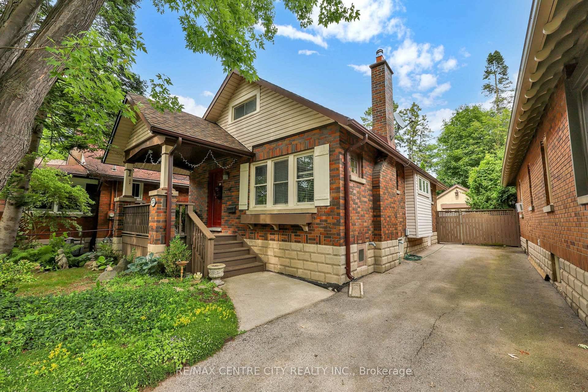 Welcome Home to 244 Cathcart St, a delightful two bedroom, two bathroom home nestled in the highly sought after Wortley Village.