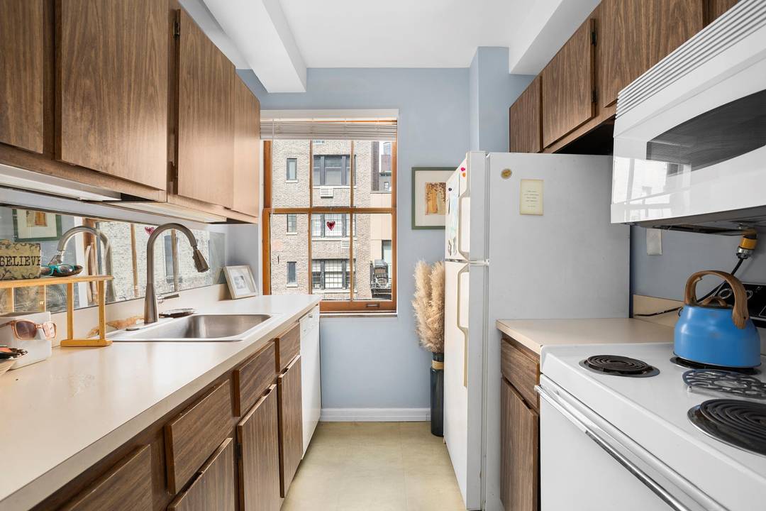 Welcome to your future oasis in the heart of Turtle Bay !