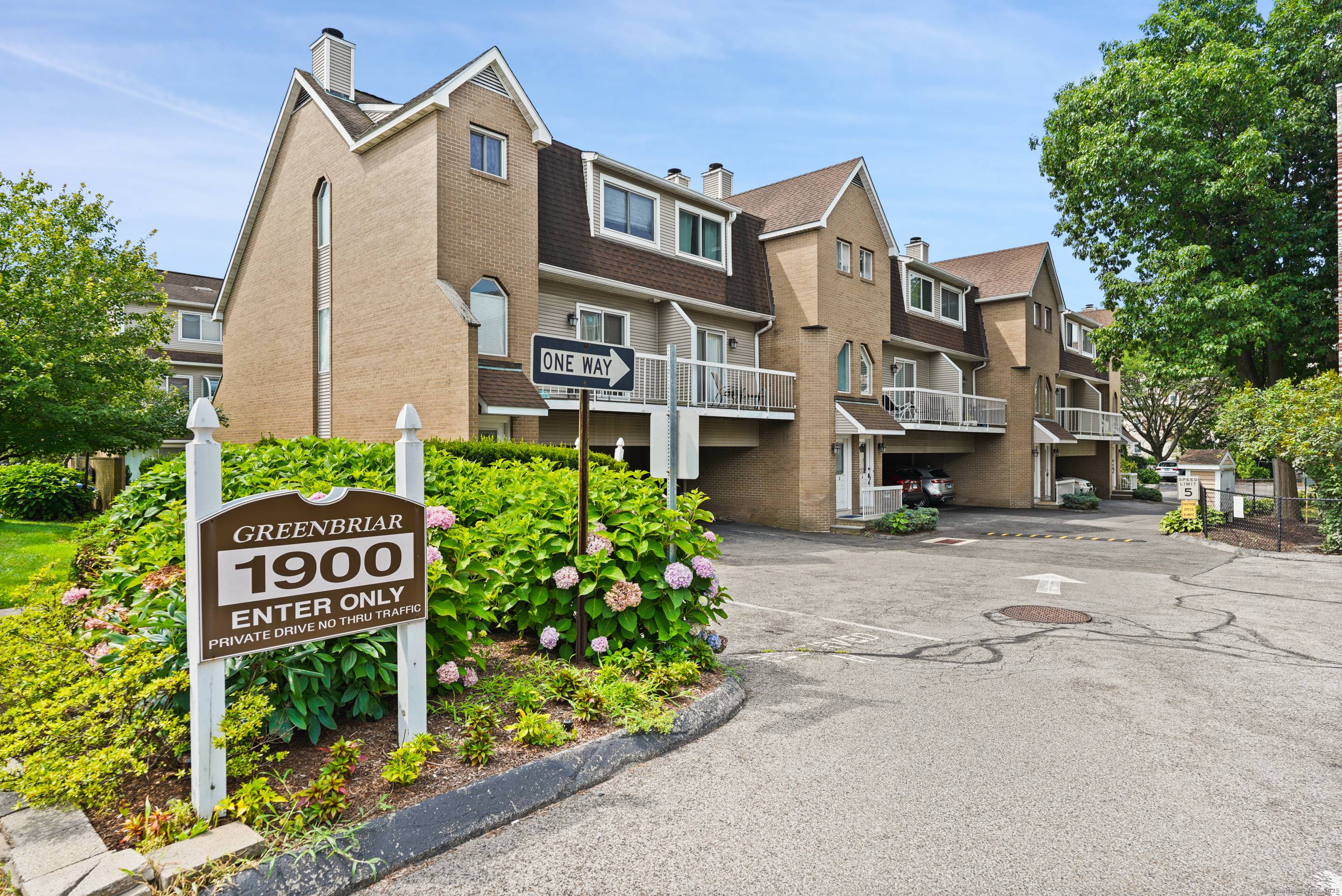 Prime Downtown Mid City location with shopping, restaurants, and nightlife just steps away.