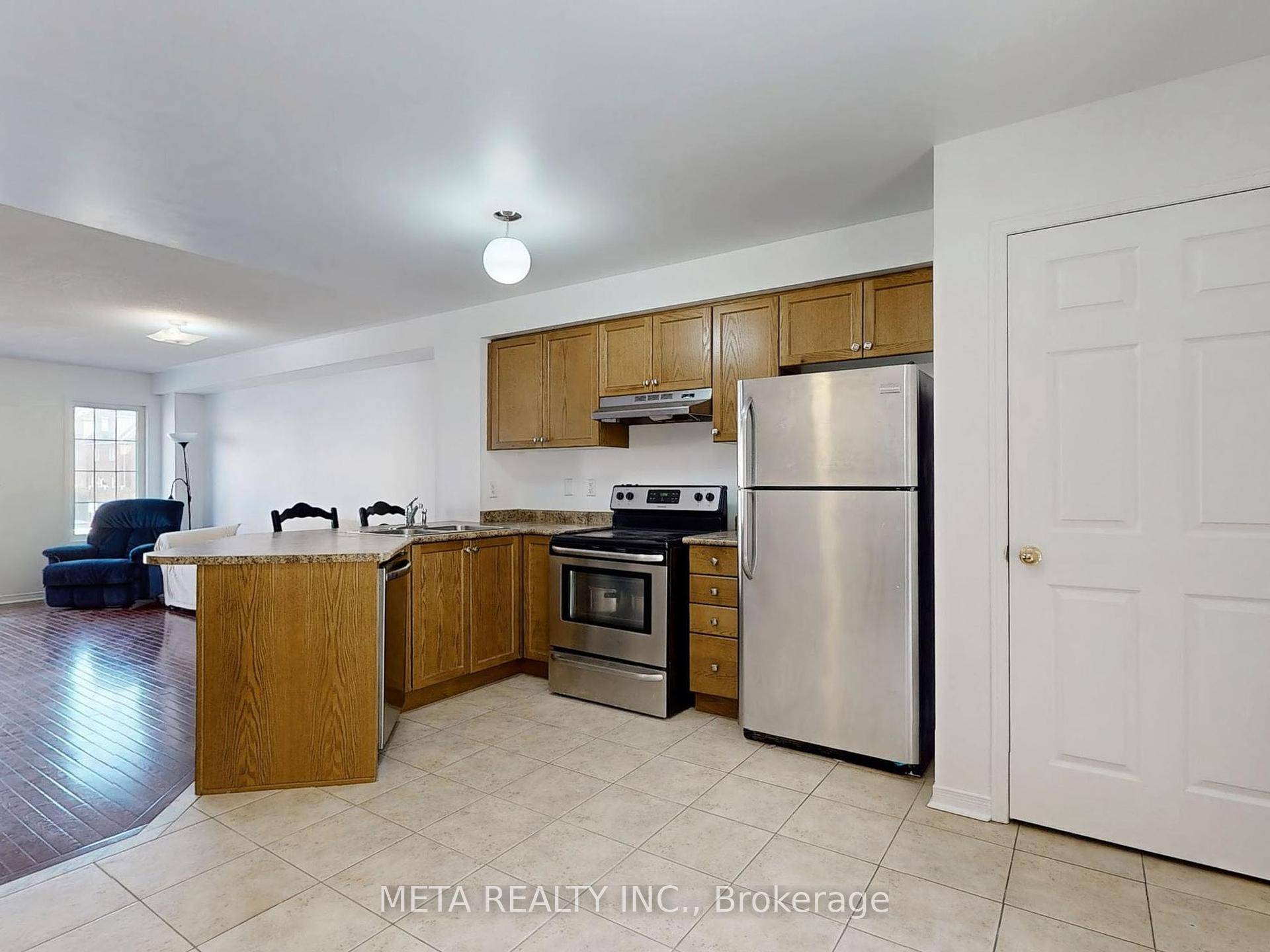 FULLY FURNISHED This stunning freehold townhouse in prestigious Oakdale Village is nestled on a quiet street and offers an inviting blend of style and comfort.