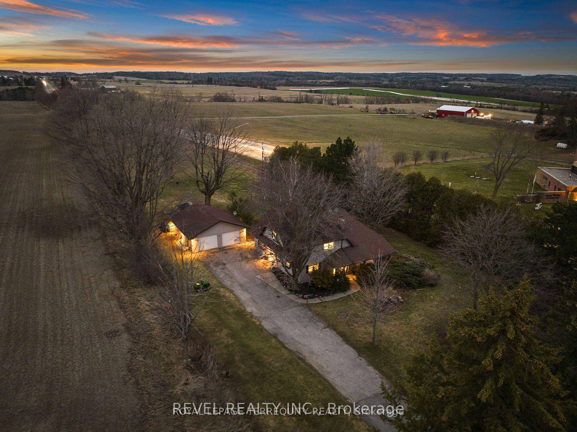 Welcome to your own private oasis with endless possibilities !