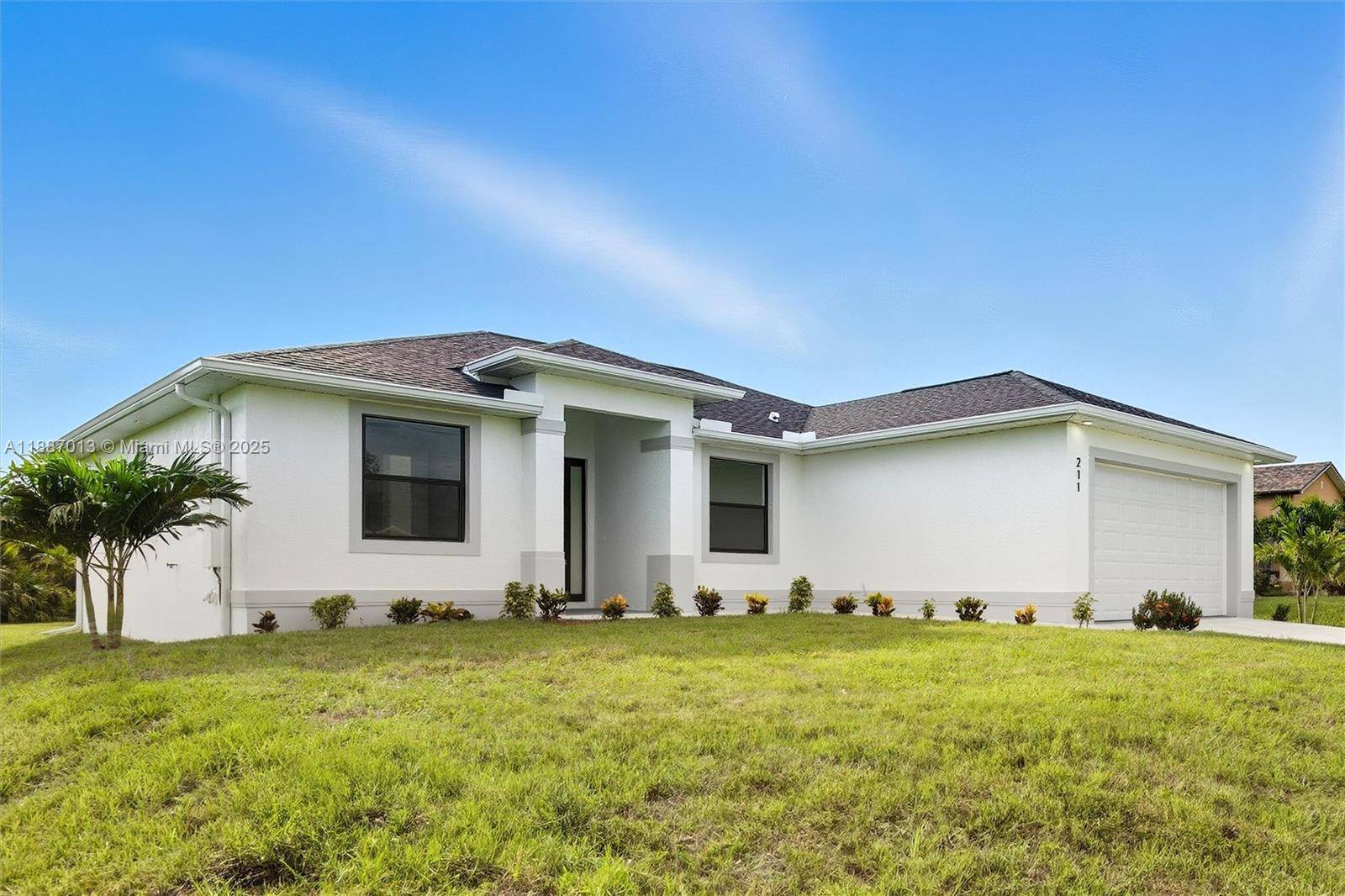 Modern Style, Inviting Spaces New Construction in Cape Coral.