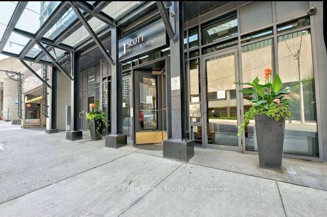 London On The Esplanade Luxurious Condo With One Bedroom Unit On 28th Floor With Gorgeous Sunset View Hardwood Floor Through Out Stainless Steel Appliances And Granite Countertop In The Kitchen ...