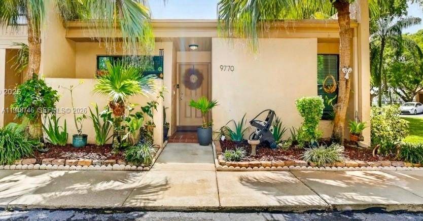 This cozy 2 bedroom, 2 bath one story, corner villa located in the heart of Pembroke Pines.