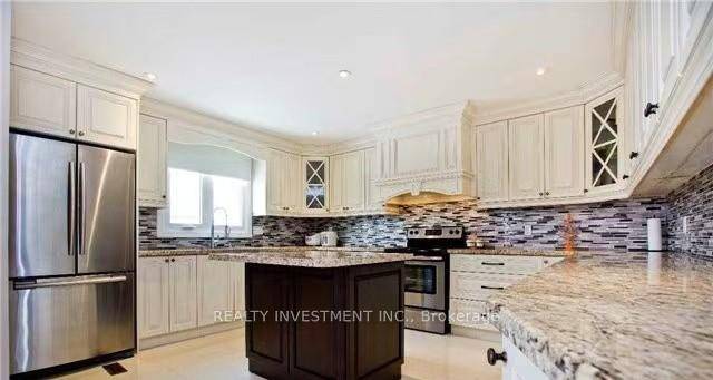 A Beautiful One Bedroom Suite With A 3pc Ensuite ON Second Floor.