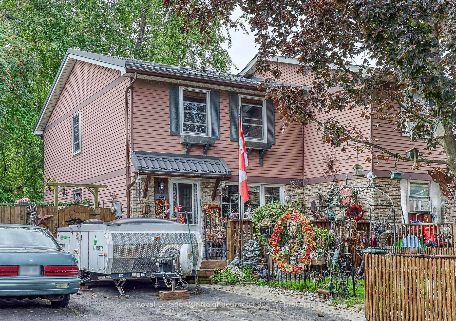 RAVINE LOT ! ! METAL ROOF !