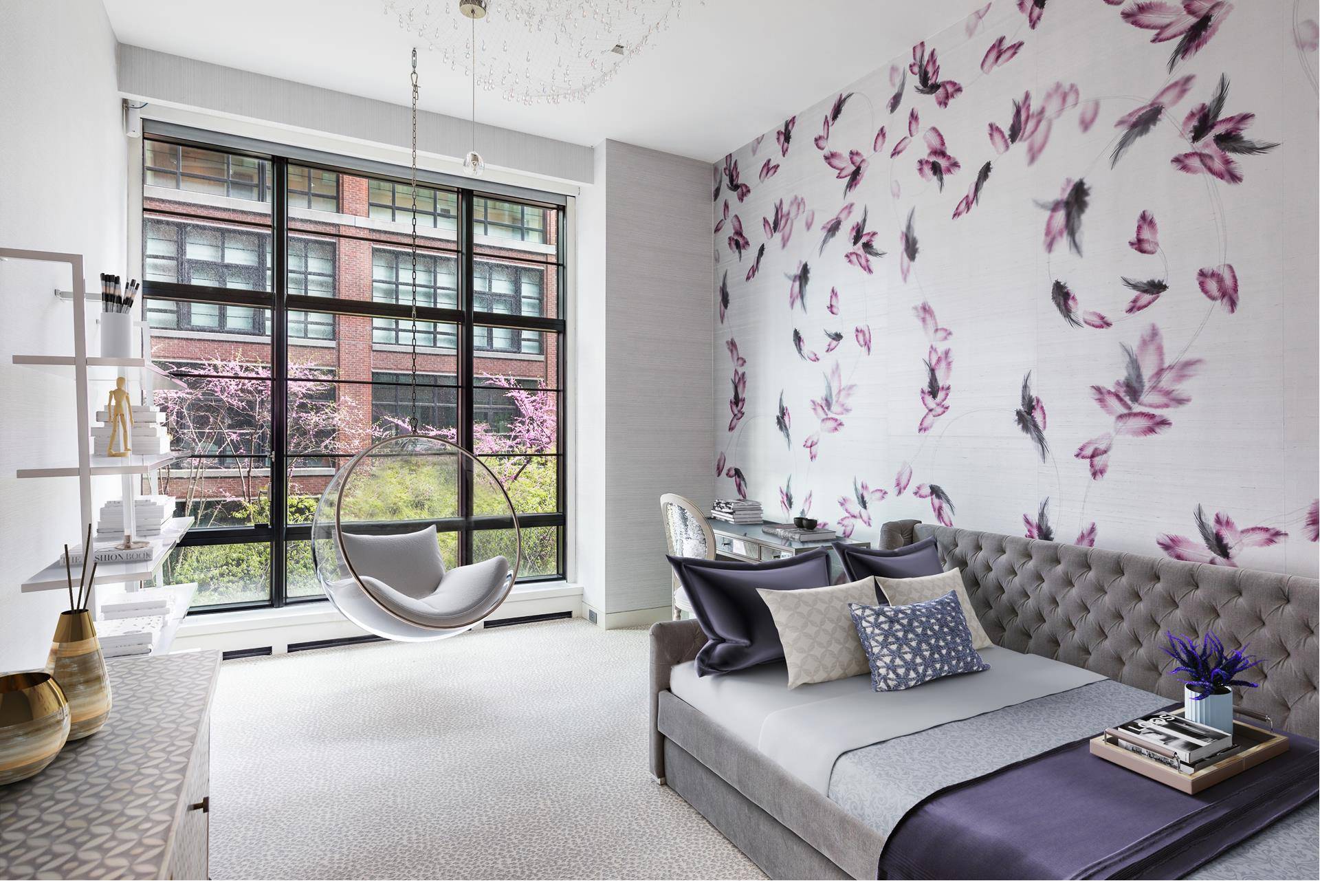 Located at 150 Charles Street, the West Village's most coveted full service condominium, this 45 foot wide townhouse was meticulously renovated by interior designer Daun Curry, winner of prestigious awards ...