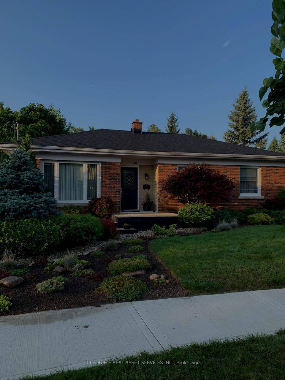 Turn key, fully renovated, 3 bedroom bungalow is on a full quarter acre pie shaped lot in the desirable Henderson Survey Sky Acres area of north Brantford.