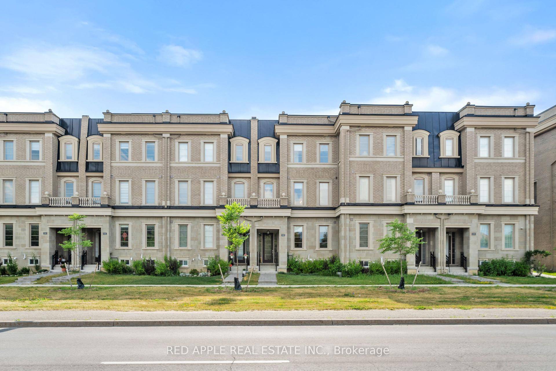 LUXERY TOWNHOME WITH PRIVATE RENTAL UNIT.