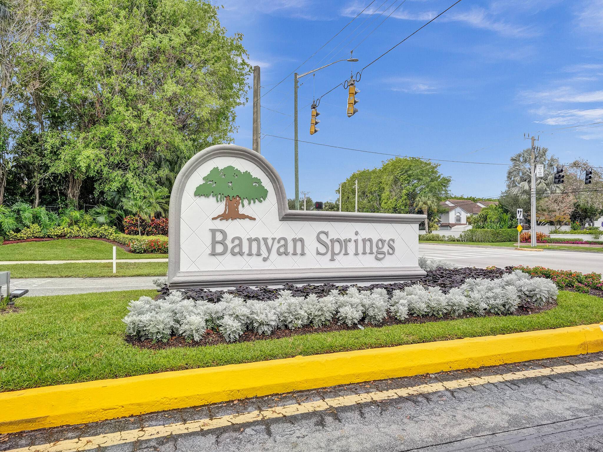 Make Banyan Springs your home.